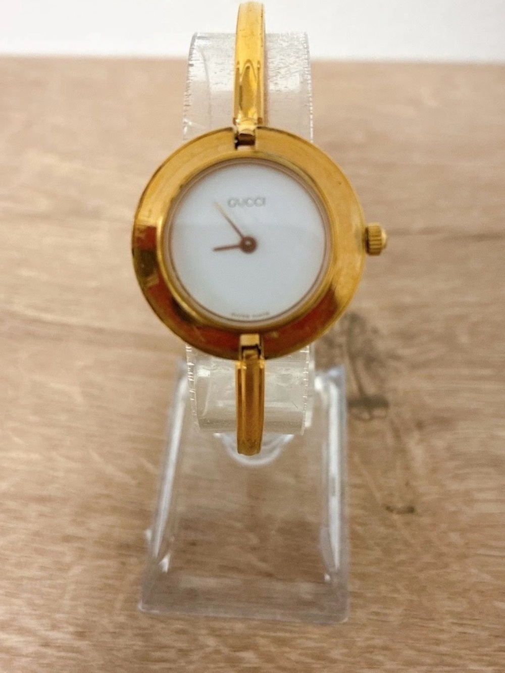 Gucci Gold-Tone Women's Bangle Watch with White Dial - Picture 2 of 5